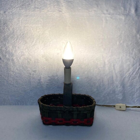 Vintage Christmas Punch Litho ShadeTable Lamp Detail Holiday Scene Basket Base - Picture 15 of 16